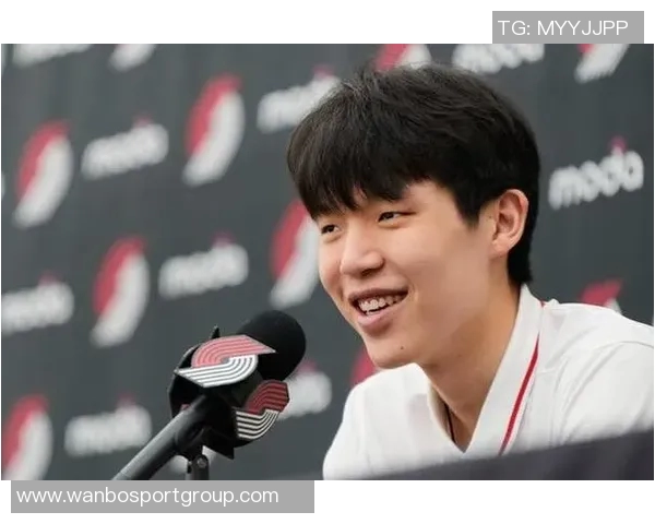 开拓者媒体人杨瀚森直言球队前景堪忧克罗宁的眼光令人失望