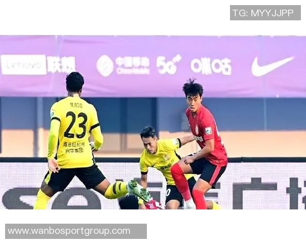 亚泰新任主帅阎峰上任43岁球队名宿力争完成准入首批目标